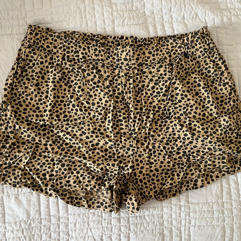 Aerie large cheetah print flowy short